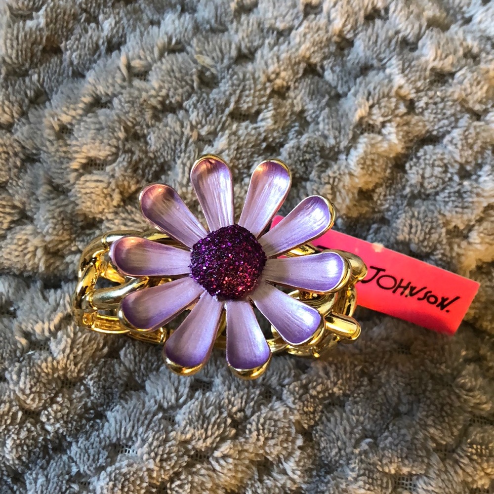 Vintage 2008 Betsey Johnson Flower 🌸 Power Bracelet NWT